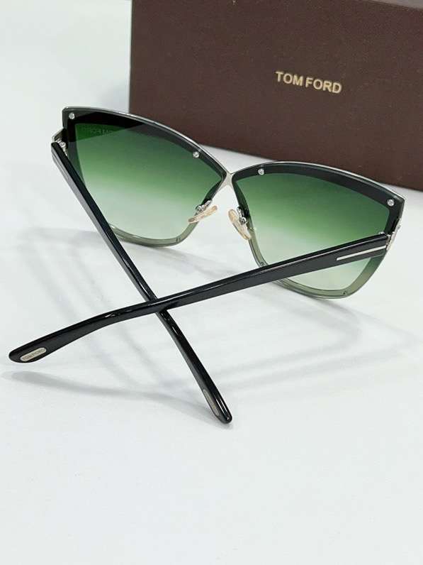 Picture of Tom Ford Sunglasses _SKUfw51876050fw
